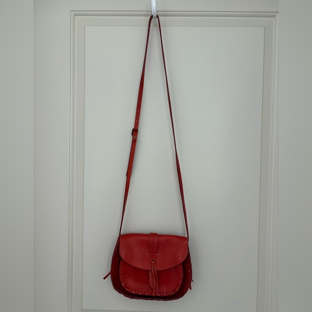 Madewell Asheville Saddlebag red leather crossbody purse in color Thai Chili - Picture 4 of 9